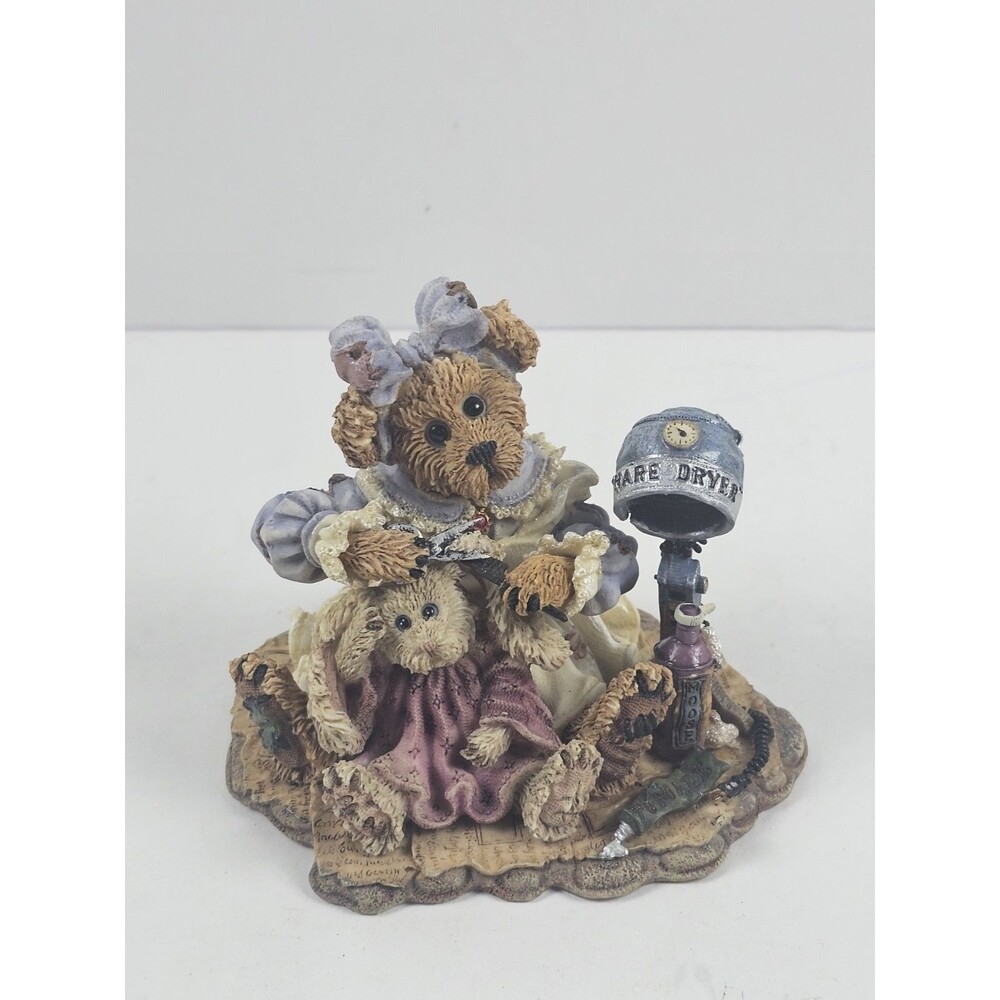 Boyd’s Bears Hairdresser Wanda ‘99 “ A little off the Top” Beautician Figurine